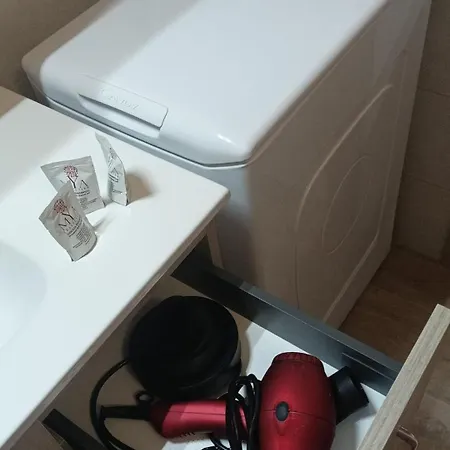 Relais Frantoio Delle Pietre منزل ريفي كونفيرسانو